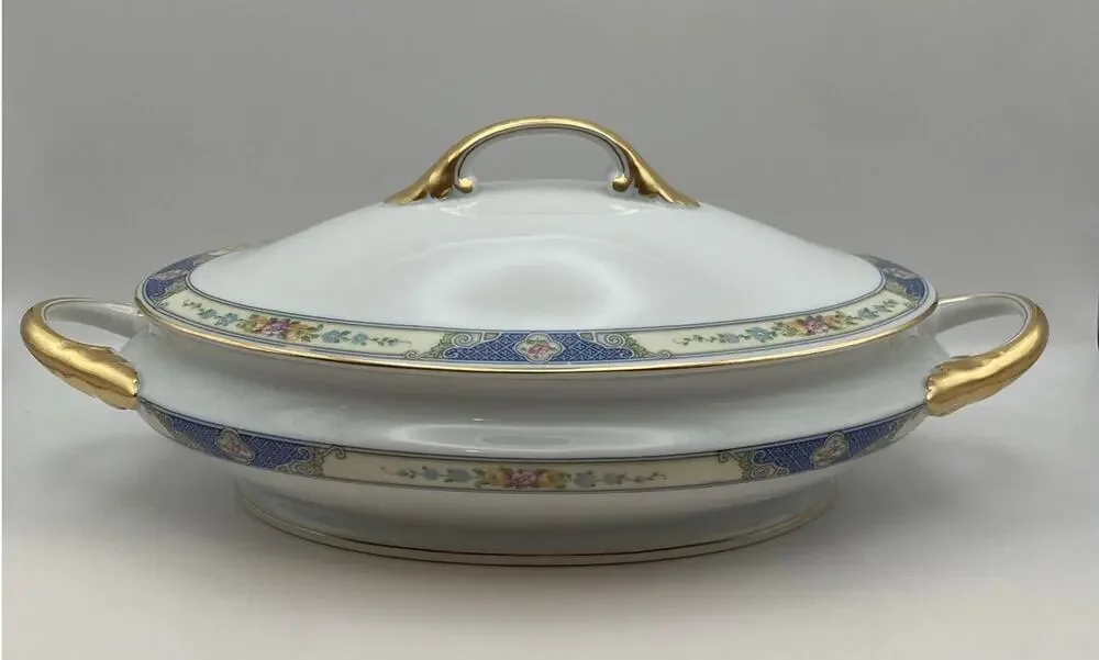 VTG Bohemia Ceramic Works Cecil Pattern Lidded Oval Casserole Czechoslovakia